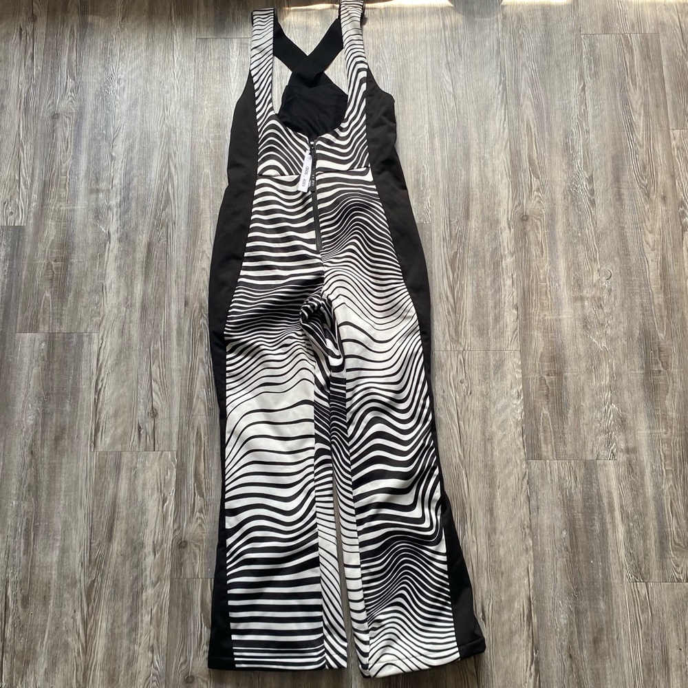 ASOS Monochrome Wave Pattern Snow Jumpsuit Size 8 Black & White
